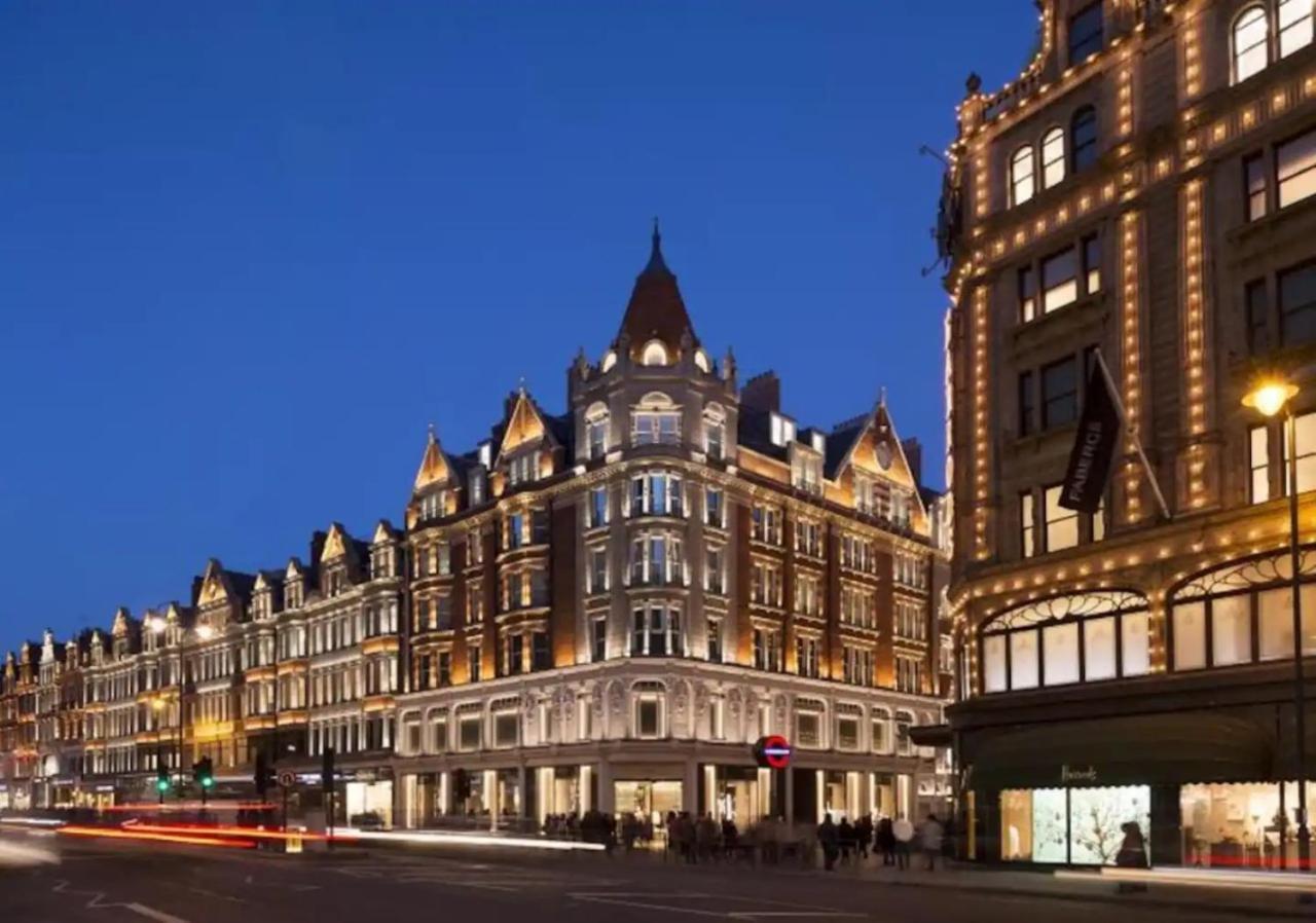 Modern Knightsbridge Apartment With Balcony Overlooking Harrods Prime Location Londen Buitenkant foto